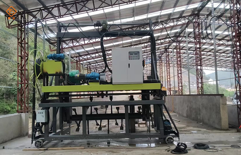 糞污發酵6米槽式有機肥翻堆機工作原理和特點 糞污發酵6米槽式有機肥翻堆機工作原理和特點